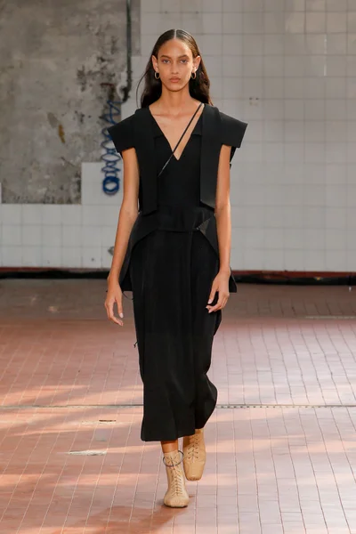 Look 49